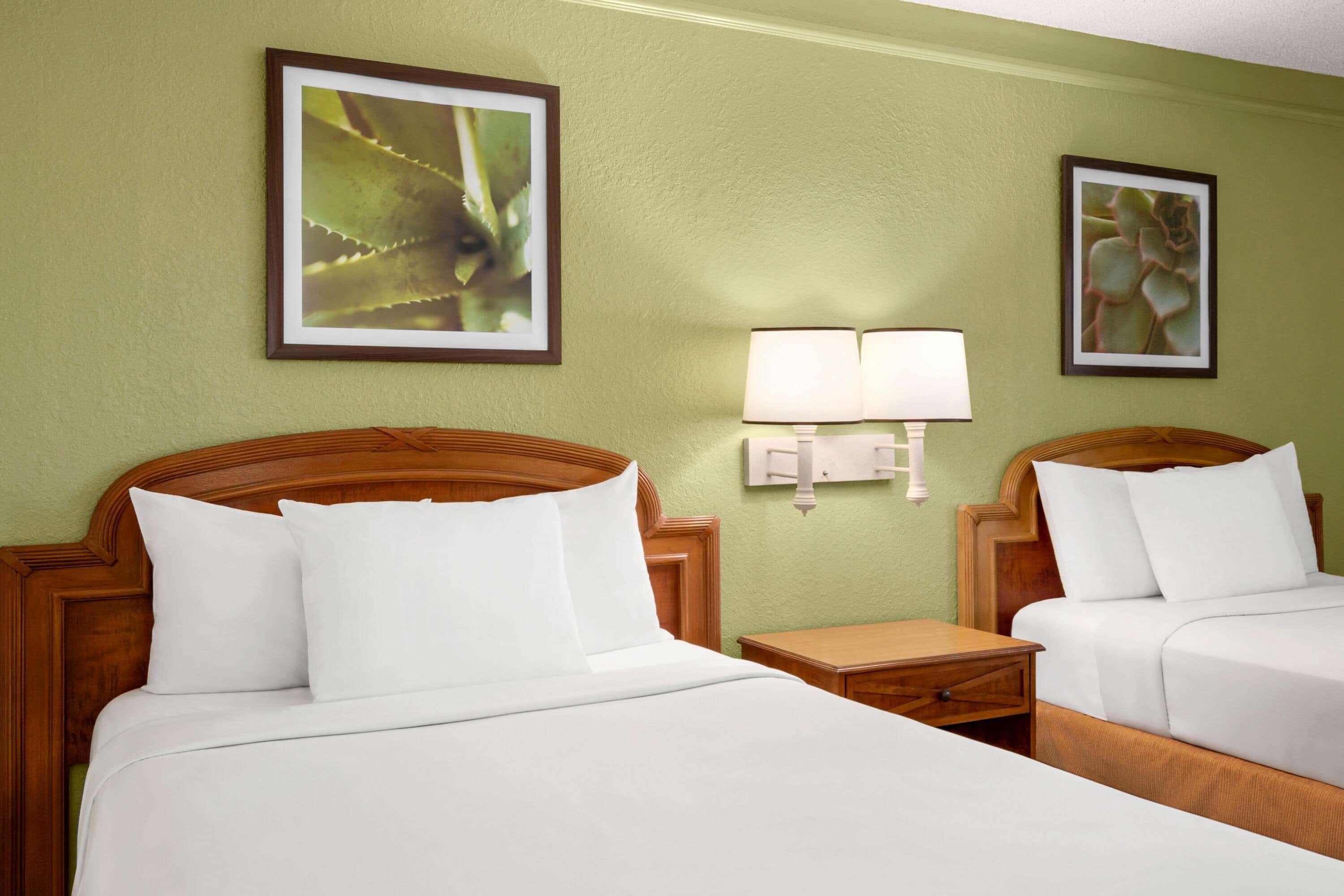 Baymont By Wyndham Daytona Beach - Intl Speedway Exterior photo