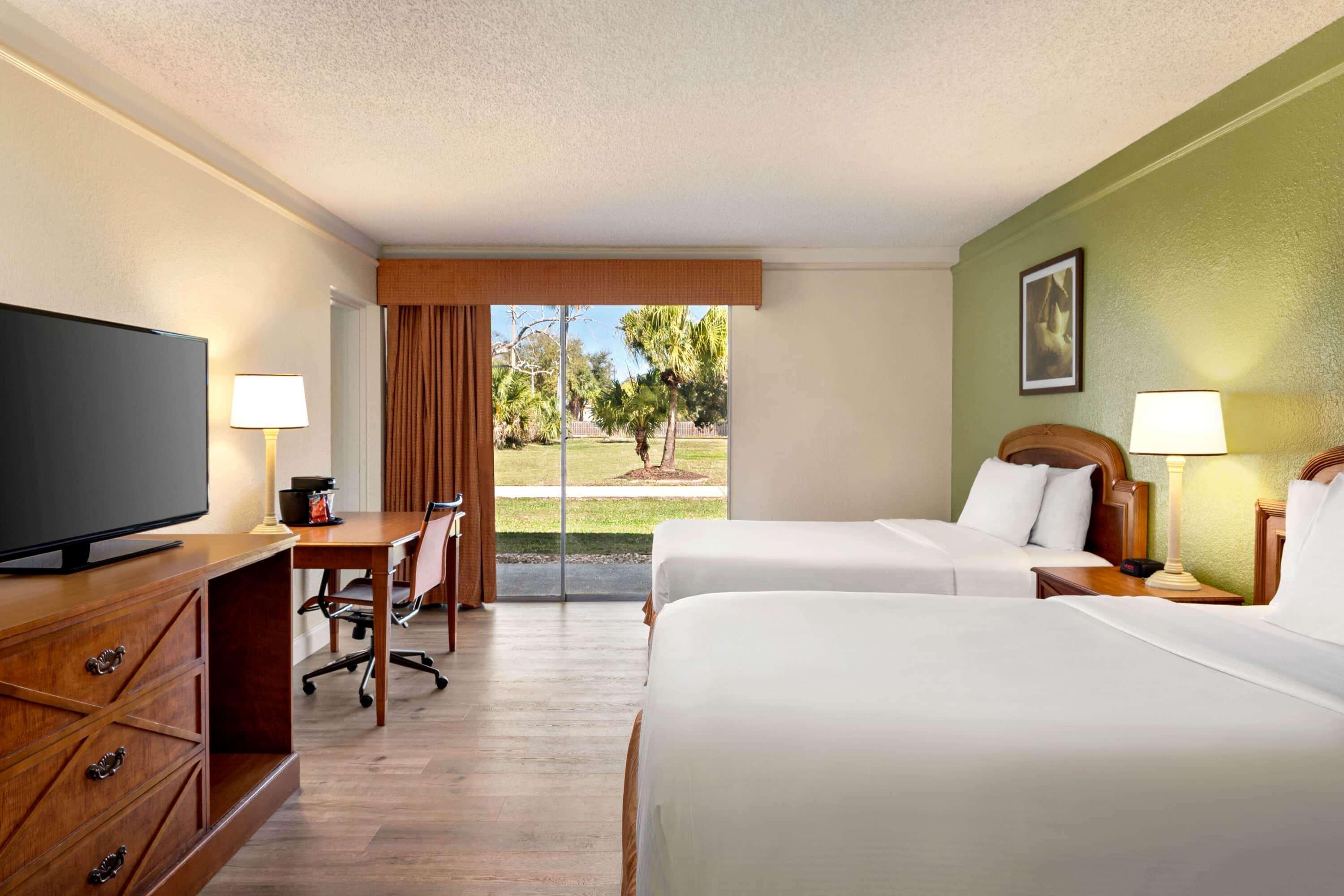 Baymont By Wyndham Daytona Beach - Intl Speedway Exterior photo