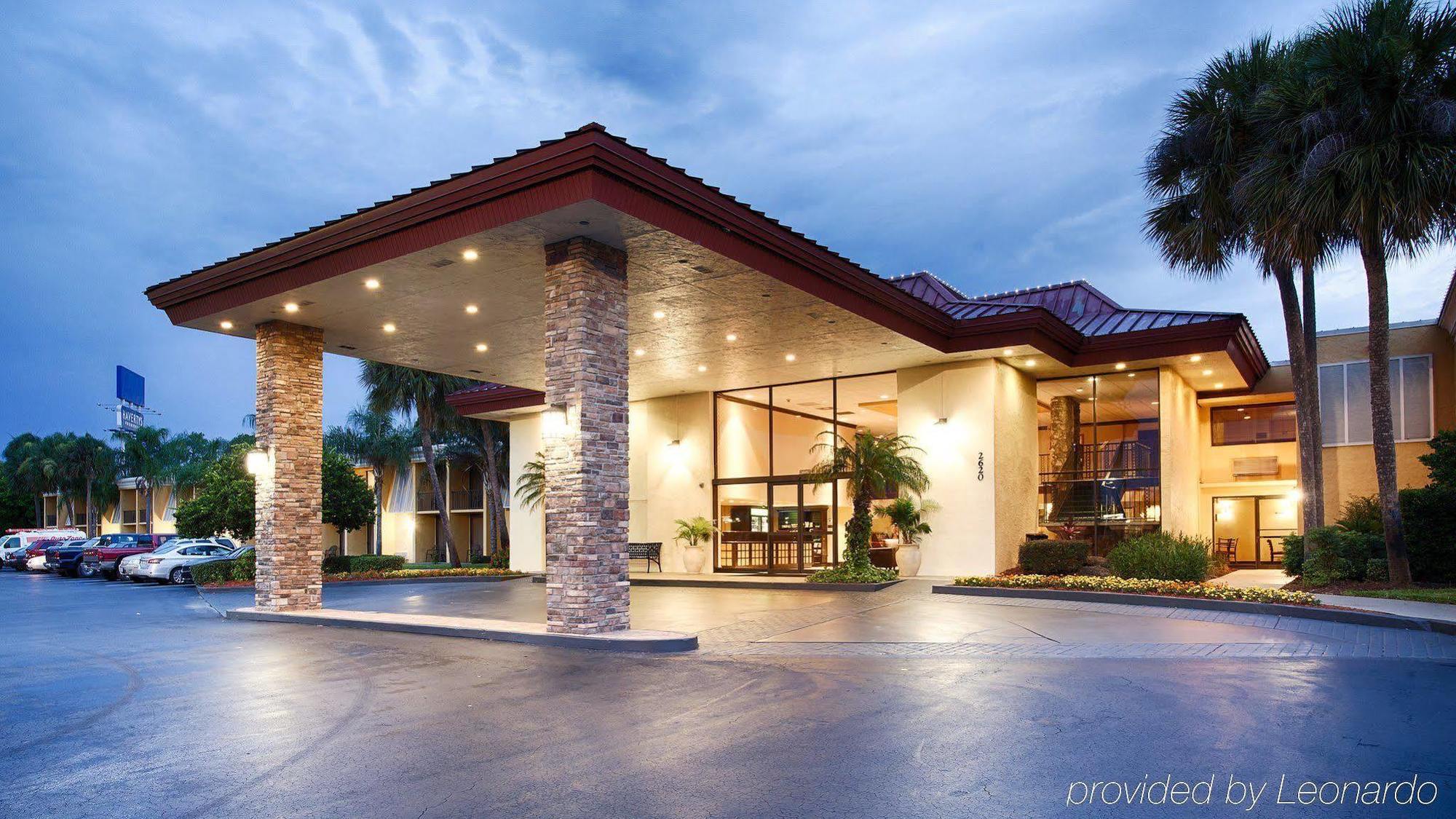 Baymont By Wyndham Daytona Beach - Intl Speedway Exterior photo