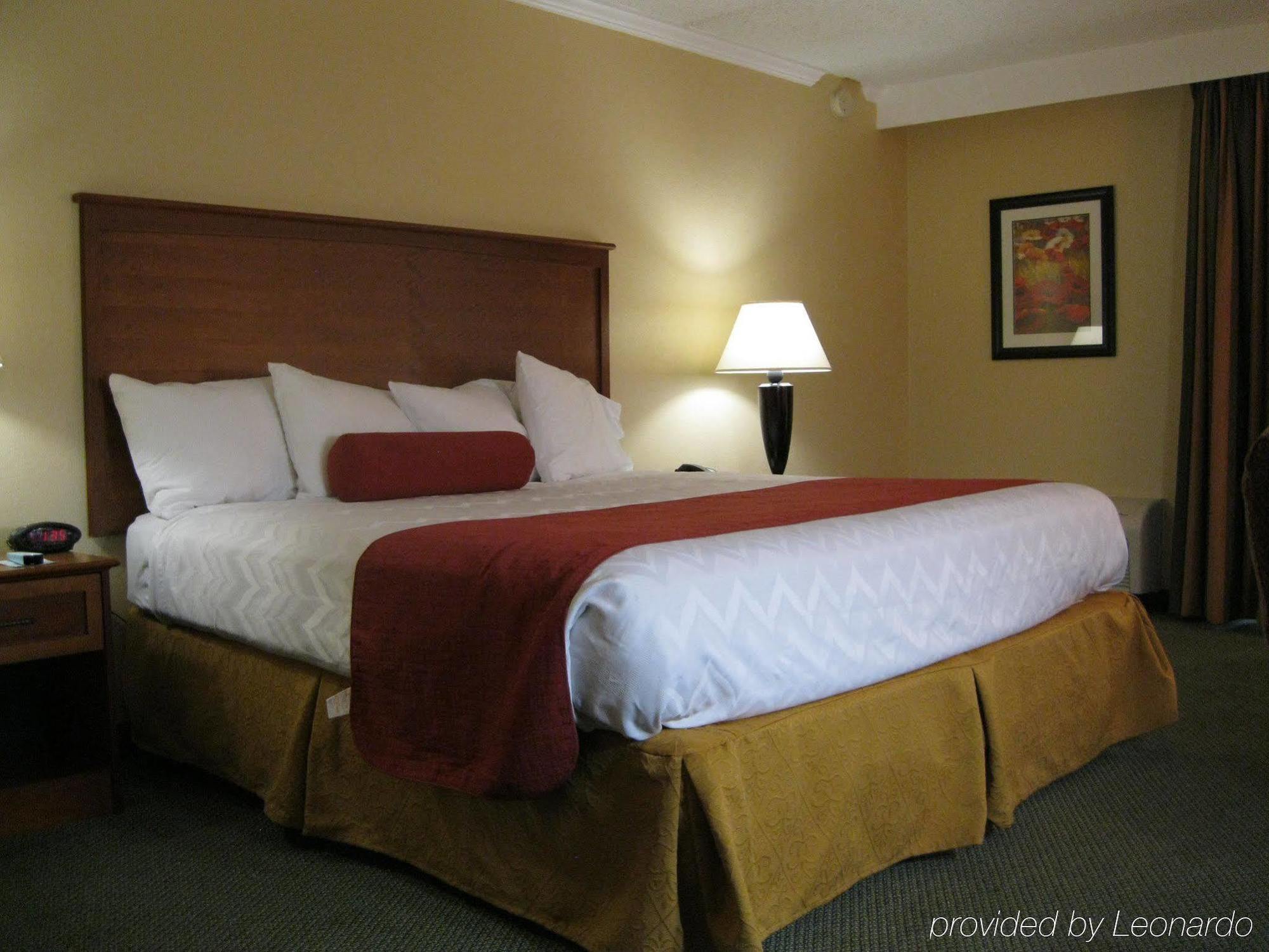Baymont By Wyndham Daytona Beach - Intl Speedway Exterior photo